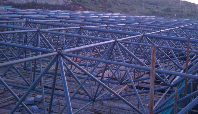 辽阳概述网架加工公司对网架保温隔热的办法